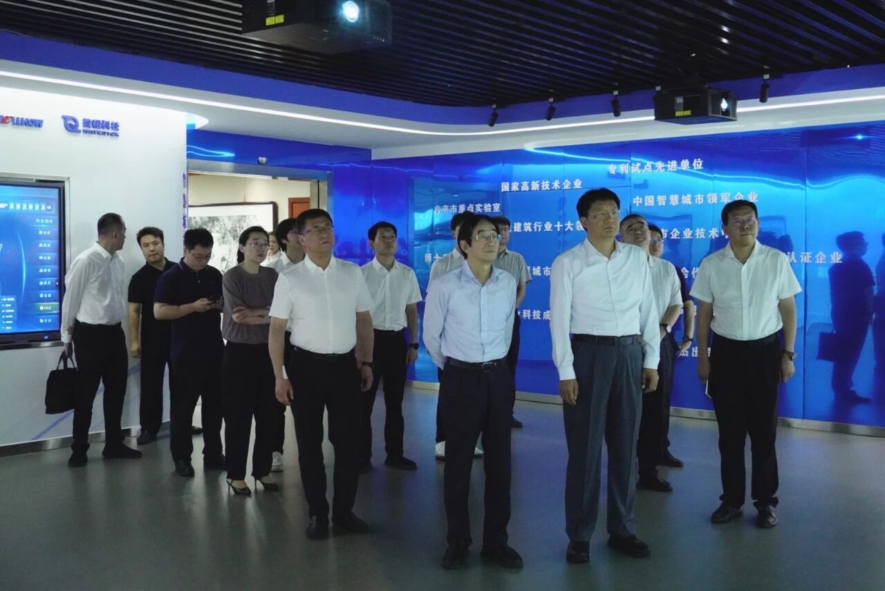 南昌市委副书记、市长高世文调研凯发K8(中国)—以AI赋能韧性城市建设情况